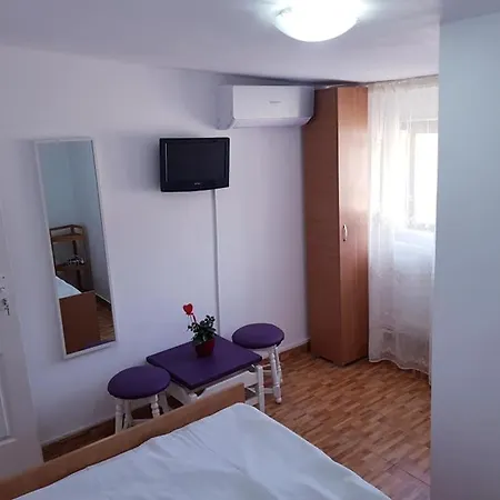 Homestay Casa Duminica 2 Mai