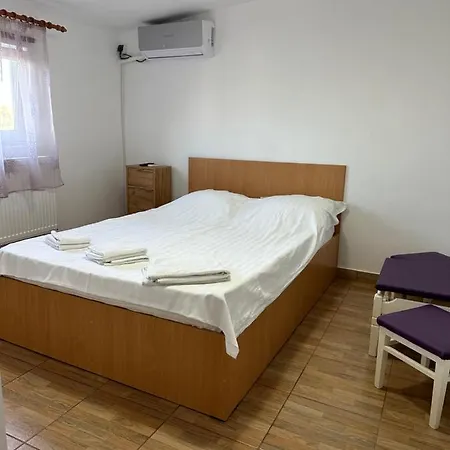 Casa Duminica * Două Mai